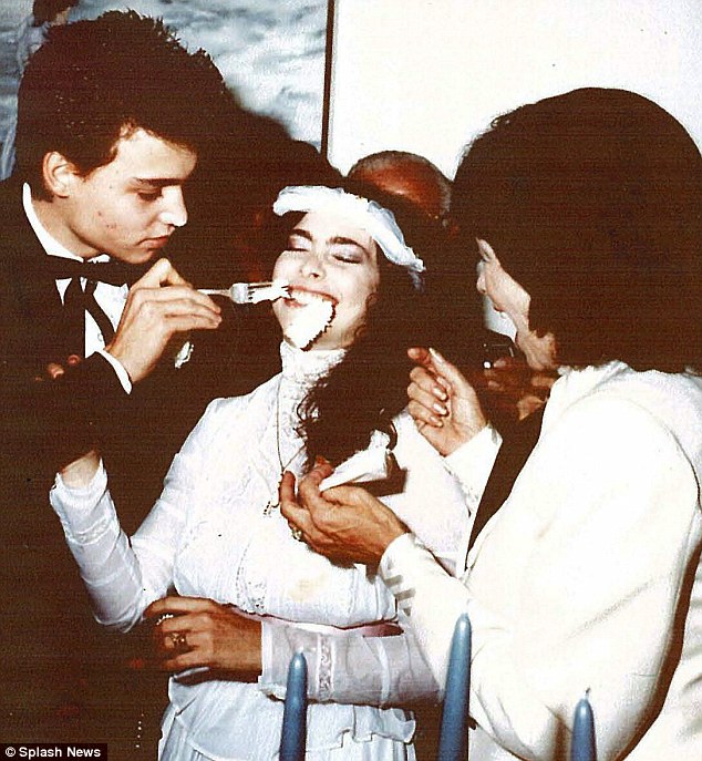Джонни Депп на своей первой свадьбе 