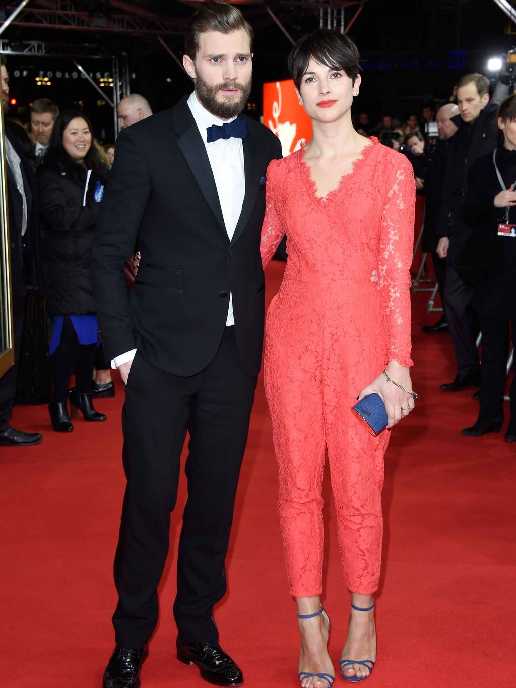 Джейми Дорнан с женой на Берлинском кинофестивале